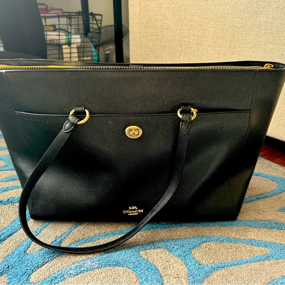 COACH BLACK LEATHER FOLIO TOTE